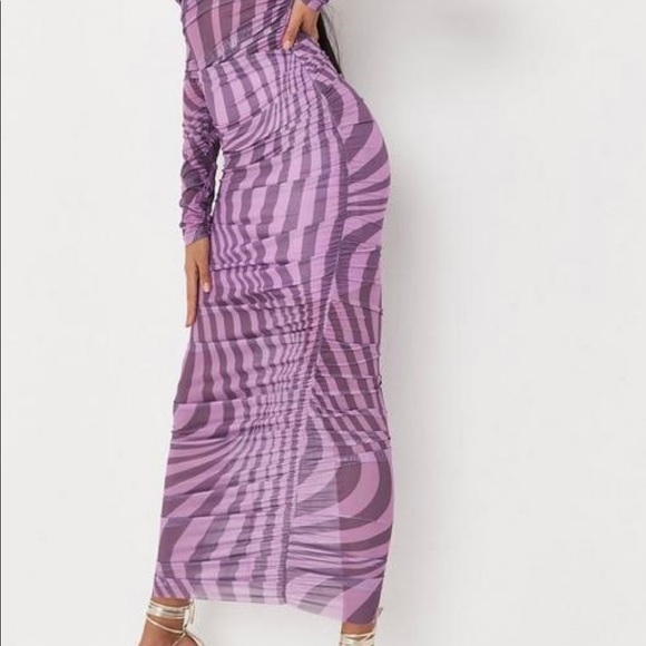 **NWT** Mesh Lilac Swirl Print Ruched Midi Dress - Picture 4 of 6